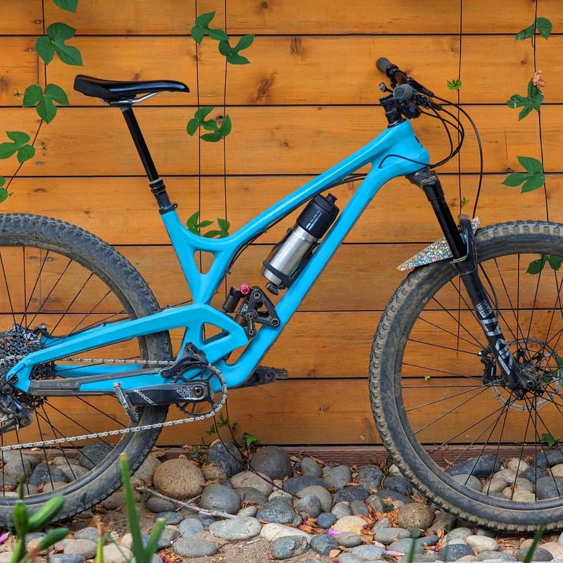 Abloc エイブロック Acier ステンレス保冷ボトル : サイクルスポーツ
