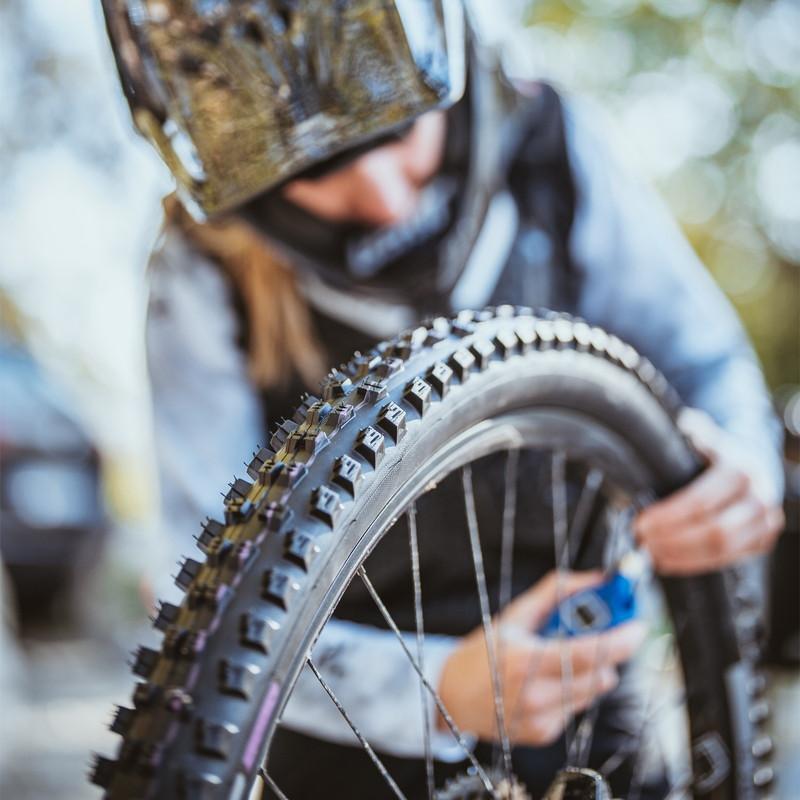 SCHWALBE シュワルベ TACKY CHAN タッキーチェン 27.5x2.40 Super