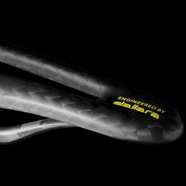 Selle Italia セライタリア SLR BOOST TEKNO SUPERFLOW L (21