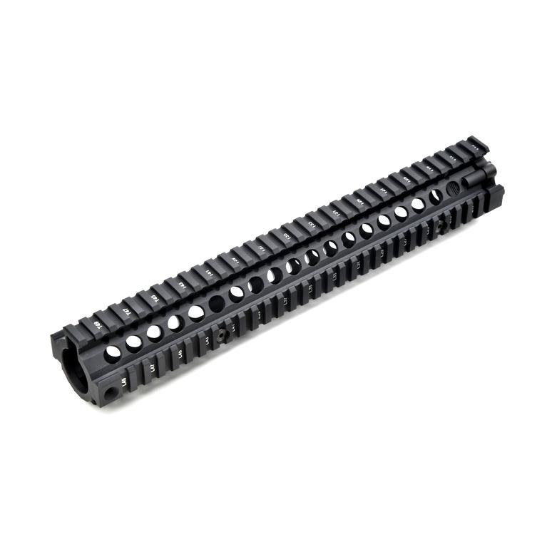 Daniel Defenseタイプ Mk18 RIS2 メタルハンドガード 12.7inch BK M4