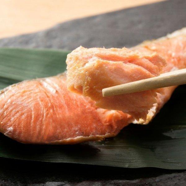 北洋産 紅鮭 8切 イクラ 70g 親子セット お取り寄せ 海鮮ギフト 北海道ギフト 冬ギフト 父の日 お中元 御中元 夏ギフト 暑中見舞い :g-0014:とうもろこし・じゃがいも・玉ねぎは北海道マルシェ - 通販 - Yahoo!ショッピング 北洋産 紅鮭 8切 イクラ 70g 親子セット お取り寄せ 海鮮ギフト 北海道ギフト 冬ギフト 父の日 お中元 御中元 夏ギフト 暑中見舞い :g-0014:とうもろこし・じゃがいも・玉ねぎは北海道マルシェ - 通販 - Yahoo!ショッピング