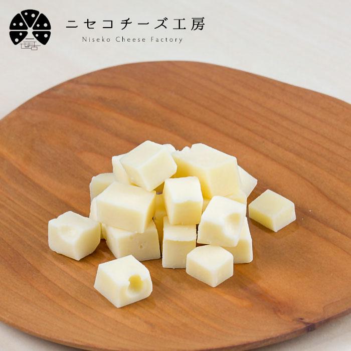 お土産 ニセコチーズ工房 二世古ゴーダ クラッシュタイプ 北海道 ギフト お土産通販北海道ギフトバザール 通販 Paypayモール