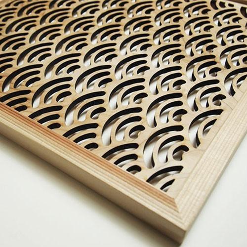 秋田杉内装材 組子調 和風 木製 青海波 : 名入れストラップの木札屋