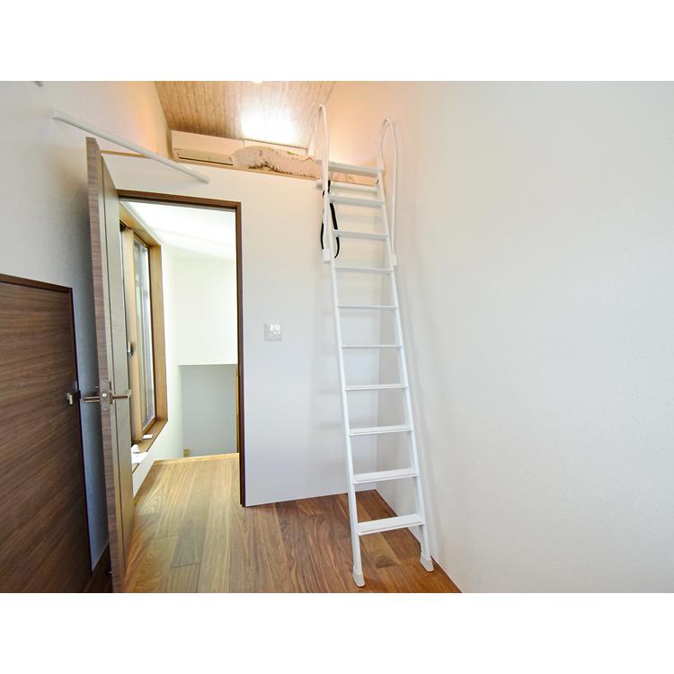 12段 ホワイトラダー アルミ製ロフトはしご 梯子 ハシゴ 階段 ベッド 手摺付き Cq0408 3 北欧の森 Diy建材店 通販 Yahoo ショッピング