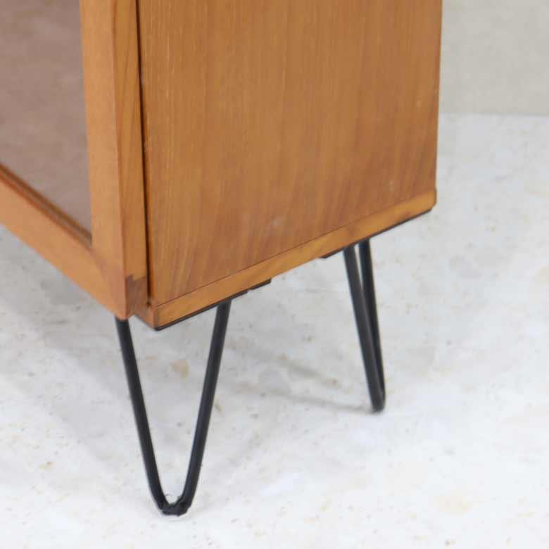 ガラスキャビネット Beaver &Tapley 