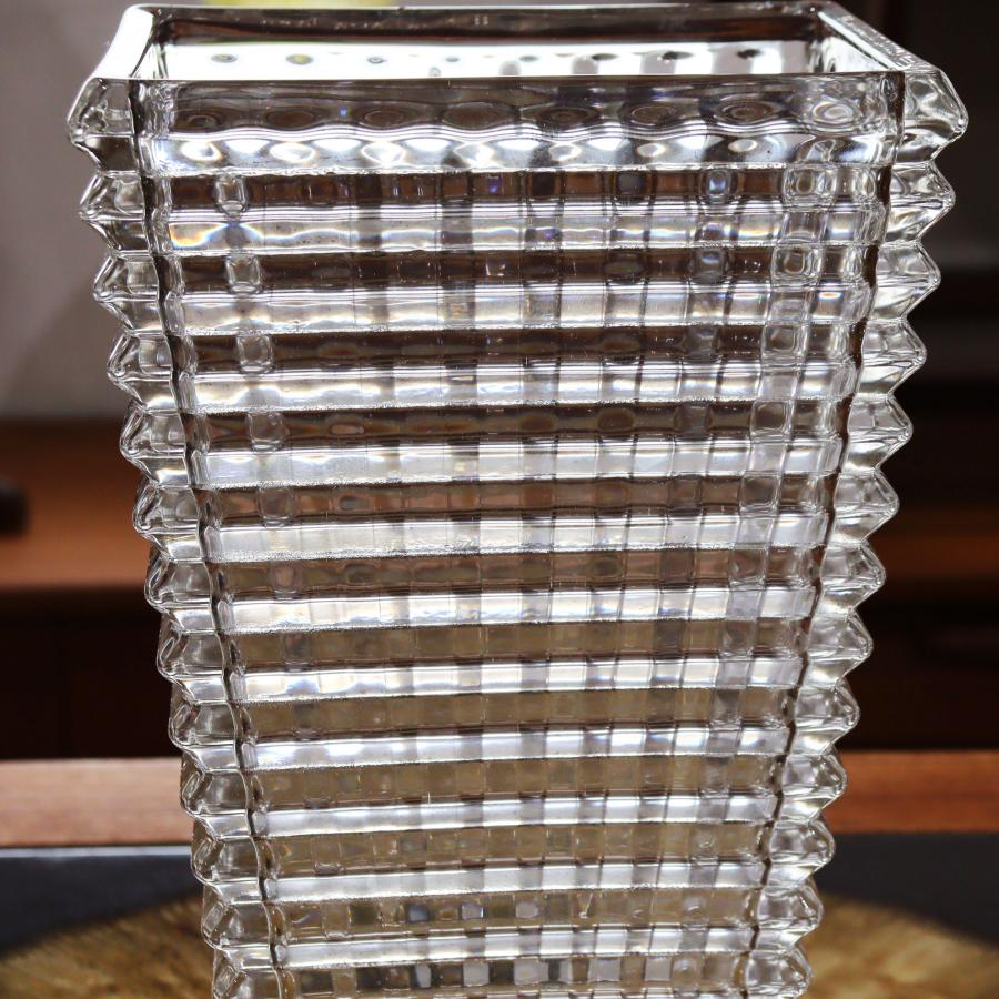 フラワーベース 花瓶 置物 ガラス クリスタルカット 高さ28cm ミッド