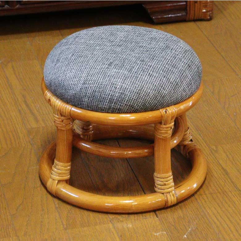 軽量ラタン 持ち手付き スツール 手作り 椅子 軽い ナチュラル 軽量ラタン スツール 手作り 椅子 軽い ナチュラル 丸形 : インテリア