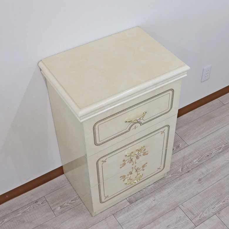 イタリア製２段チェスト（ナイトテーブル）アイボリー フローレンス　サルタレッリ社 サルタレッリ フローレンス 2段ナイトテーブル チェスト ベッドサイド