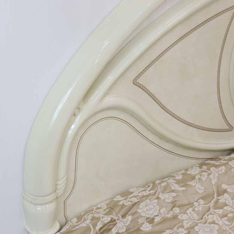 ガレージセール クイーンベッドフレーム アイボリー イタリア