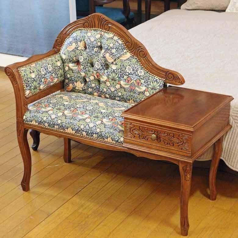 イタリア・テレフォンベンチ一人掛けベンチ・椅子・電話台付き イタリア・テレフォンベンチ一人掛けベンチ・椅子・電話台付き