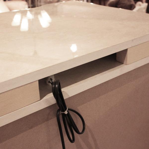 サルタレッリ ヴェルサイユ 1ドアキュリオケース アイボリー イタリア サルタレッリ ヴェルサイユ 1ドア ローキュリオケース