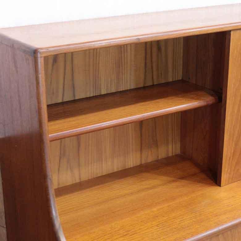 英国アンティークG-planジープランカップボード/木製キャビネット89-293 英国アンティークG-planジープランカップボード/木製キャビネット89