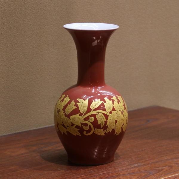 吉田美統【人間国宝】九谷焼花瓶 朱地釉裏金彩牡丹唐草 [花器 花生け