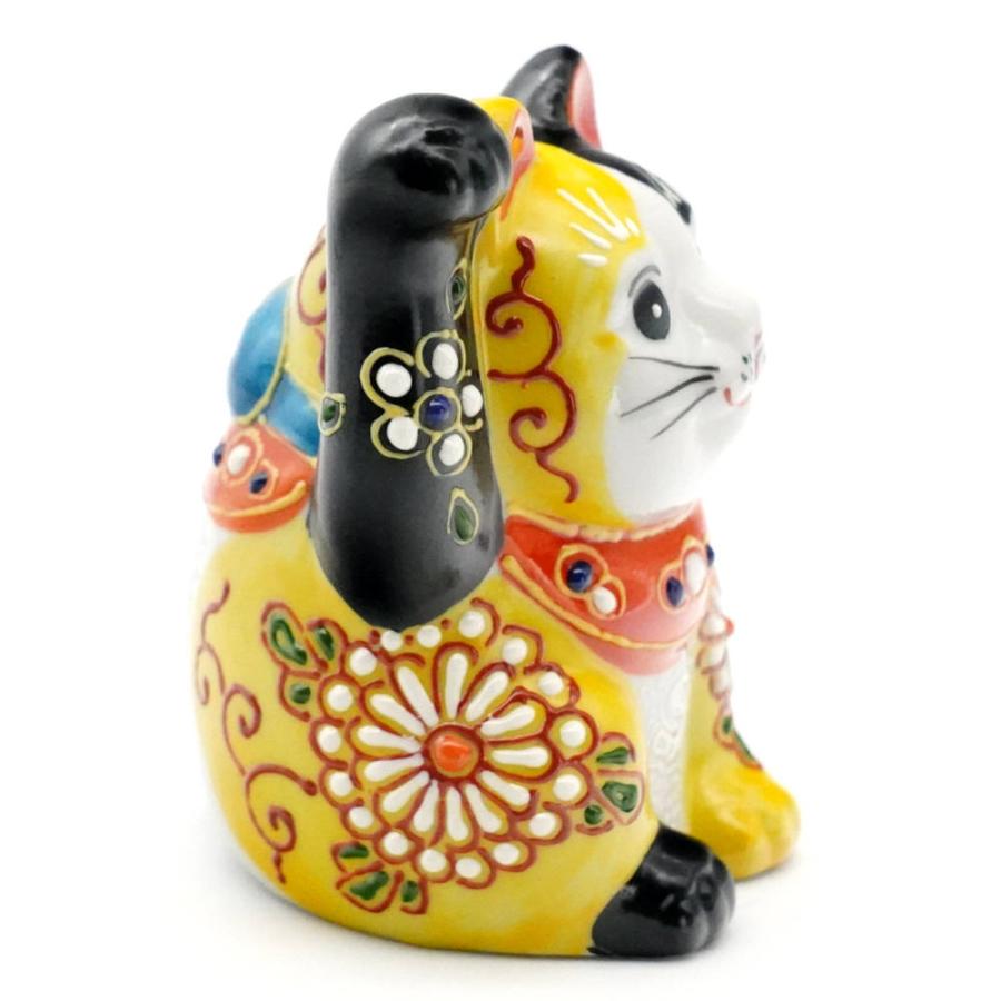 九谷焼 5.5号招き猫（右手金運招き猫）黒盛花と蝶 横座りK9-1641