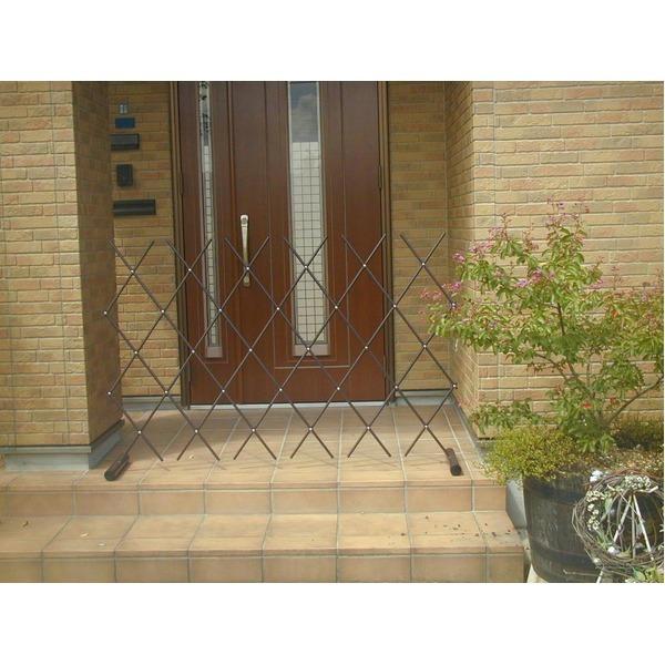 伸縮式 簡易フェンス(仕切り/柵/ゲート) 〔使用可能幅200cm〕 スチール 日本製 〔防犯 事故防止 園芸 ガーデニング用品〕 伸縮式 簡易フェンス 仕切り/柵/ゲート スチール 日本製 〔防犯 事故防止 園芸 ガーデニング用品〕