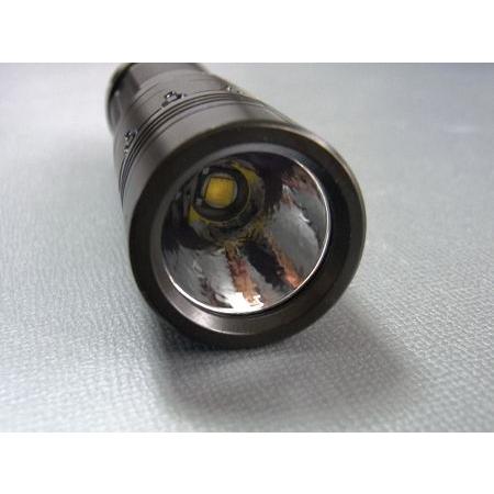 【ＣＲ１２３電池×１本 / CREE XM-L U2 搭載 / 無段階調光機能搭載：M10R の上位モデル】　SUNWAYMAN V10R-U2 : CREE XM-L U2 Cool White 搭載｜holkin｜03