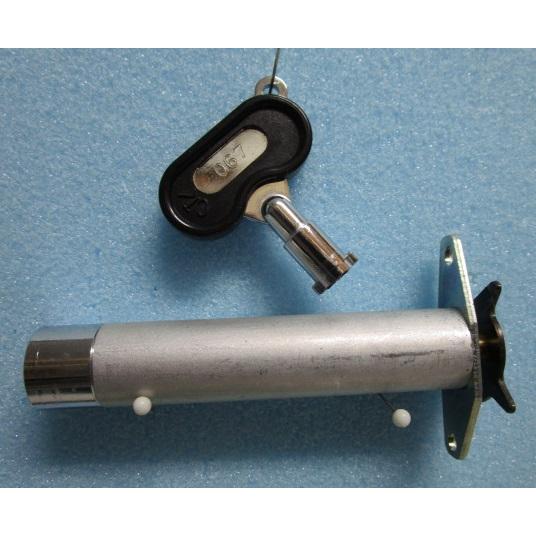 ▲▲ 鍵番号：純正/067　(Yカム付き)　パイオニア【シリンダーとドアキー】2_4　レトロパチスロ実機 かぎ カギ ハナハナ30　ビッグシオ30 |  | 02