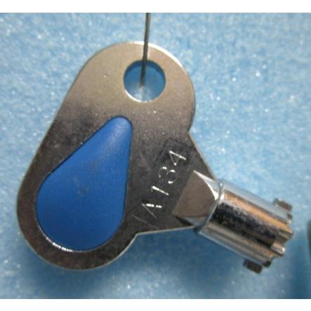 ▲▲ 鍵番号：純正/A134　(カム付き)　アリストクラート【シリンダーとドアキー】5_9　レトロパチスロ実機 かぎ カギ 巨人の星III |  | 01