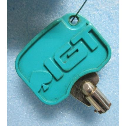 ▲▲ 鍵番号：純正/G3134　(カム付き)　IGT【シリンダーとドアキー】3_5　レトロパチスロ実機 かぎ カギ 機種名は不明 |  | 01