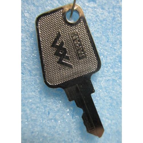 ※※ 鍵番号：601番(純正)　設定キー　ドンちゃん2　等　アルゼ系/ユニバーサル　パチスロ実機用【鍵,かぎ,カギ】(参考画像)5 |  | 01