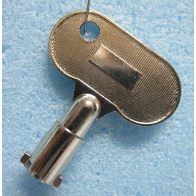 ※※ ドアキー：605　機種名不明(スペア)　パル工業　パチスロ実機用　レトロスロット【鍵,かぎ,カギ】レターパック発送可能 |  | 01