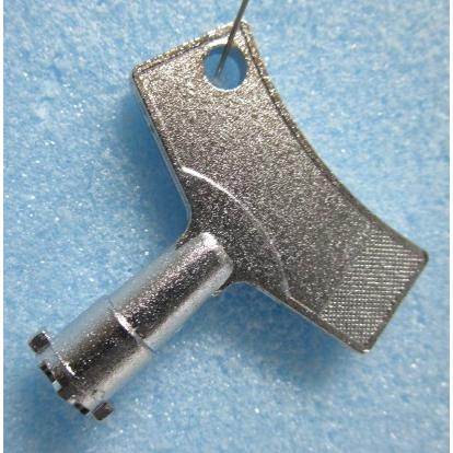 ※※ ドアキー：634　ムサシ(純正)　パイオニア　パチスロ実機用　レトロスロット【鍵,かぎ,カギ】レターパック発送可能(参考画像) |  | 01