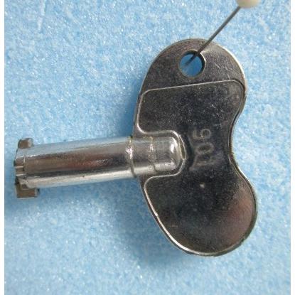 ※※ ドアキー：901　ビッグバン(純正)　日活興業　パチスロ実機用　レトロスロット【鍵,かぎ,カギ】(参考画像)No_1 | 