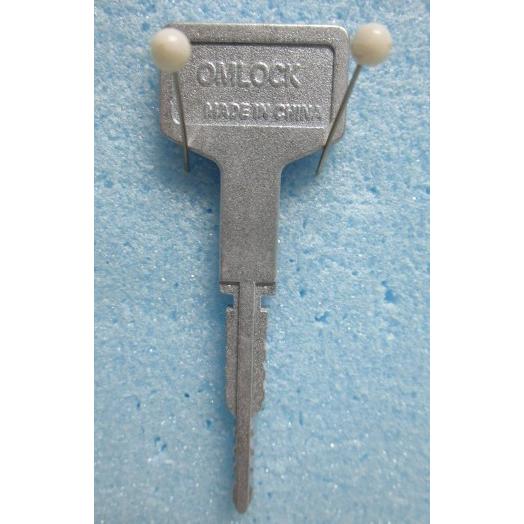※※ 流通用ドアキー　流通鍵　OMLOCK/オムロン/オムロック　パチンコ・パチスロ実機用の流通キー用【鍵,かぎ,カギ】No_2 |  | 01