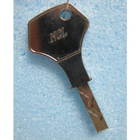 ※※ 流通用ドアキー　ZERO Key　ゼロキー　(1本)　NCL　パチンコ・パチスロ実機用の流通キー用【鍵,かぎ,カギ】No_3 |  | 01