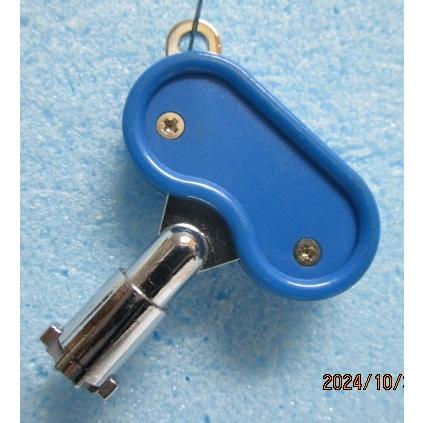 ※※ 青色ドアキー：089 (純正)　IGT　パチスロ実機用【鍵,かぎ,カギ】2(現物画像)　家スロット用　ザ・ターミネーター |  | 01