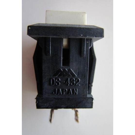 ※※ プッシュボタン　プッシュONタイプ　(ロック無し)×5個セット　中古品【通電チェック済み】7 |  | 01