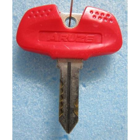 ※※ 純正:CS0017/赤　ドアキー　アルゼ/ユニバーサル　パチスロ実機用【鍵,かぎ,カギ】現物画像 |  | 01