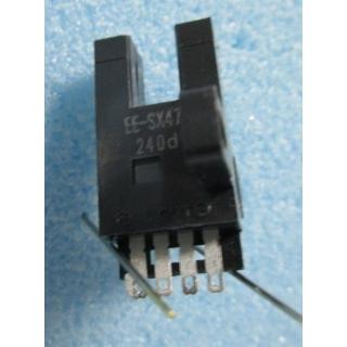 ※※ (3) センサー　EE-SX472 240d　オムロン OMRON　対応物は不明です【電子部品】24 |  | 04