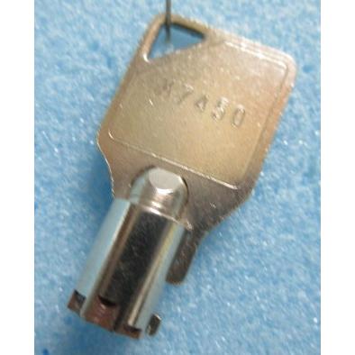 ※※ (7) K7450　高砂電機 大東音響 IGT　ドアキー 対応機種：ドリーム7 マジカルベンハー　パチスロ実機用【鍵,かぎ,カギ】中古品 |  | 01