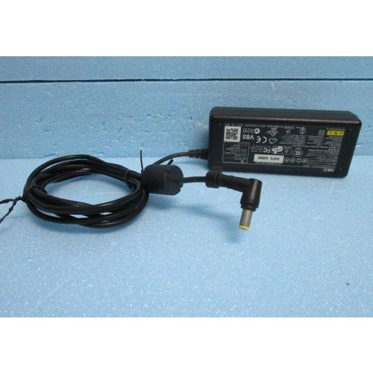 ★★ No-30　ADP64　100v-240v　 DC 19v 3.16A　PC-VP-WP36/OP-520-75601　NEC【PSE承認マーク付】変圧器【 電源 トランス アダプタ 】 |  | 02
