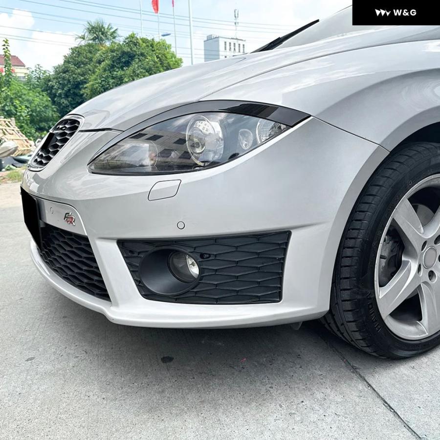 並行輸入品SEAT LEON MK2 2005-2012 車用 フロント ヘッドライト アイリッドカバー トリム 光沢ブラック 外装 装飾 カスタム 自動車アクセサリーの画像