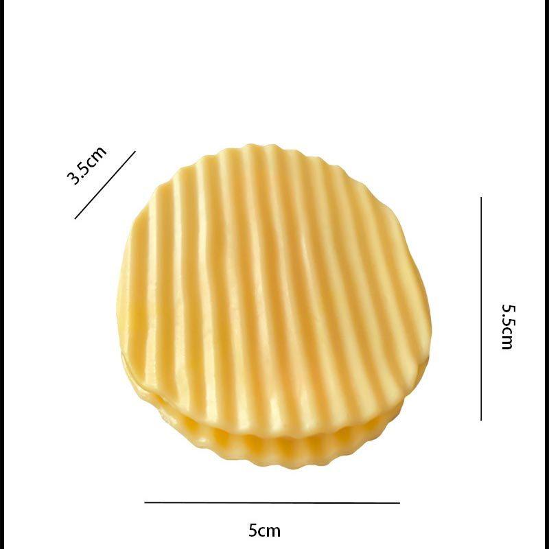 バッグクリップ 袋止めクリップ 4個セット ポテトチップス 袋留め おしゃれ かわいい 北欧 子ども 雰囲気 北欧風 丸い 三角 ユニーク雑貨 | ブランド登録なし | 01