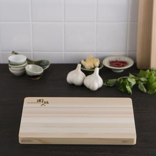 貝印 （側面に樹脂塗装で乾きが早い）貝印 関孫六 桧 まな板 300×200