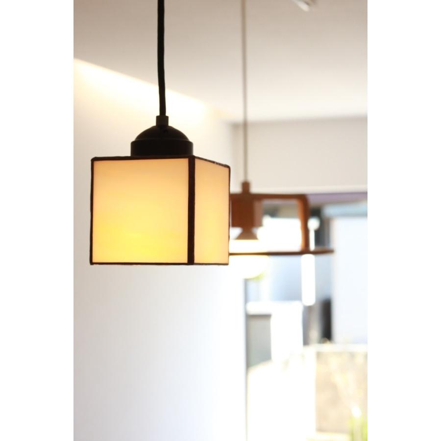 ペンダントライト ステンドガラス １灯 洗面所 led 間接光 e17 piccolaの画像