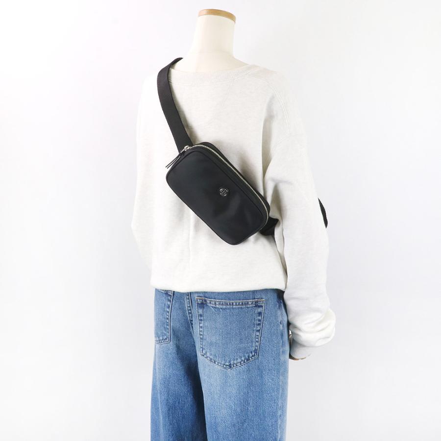 ✨トリーバーチ　ボディバッグ　レア　美品✨ TORY BURCH トリーバーチ バッグ ボディバッグ 149530 ベルト
