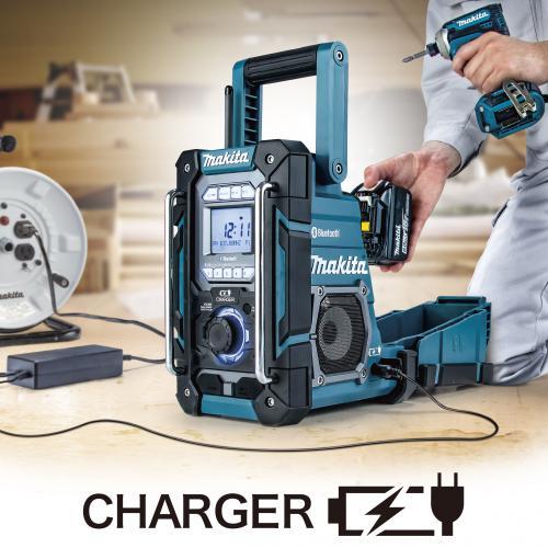 未使用品　マキタ 充電機能付ラジオ MR300 マキタバッテリ充電 音楽 青 マキタ（makita） 充電機能付ラジオ 青【MR300】本体のみ「バッテリ