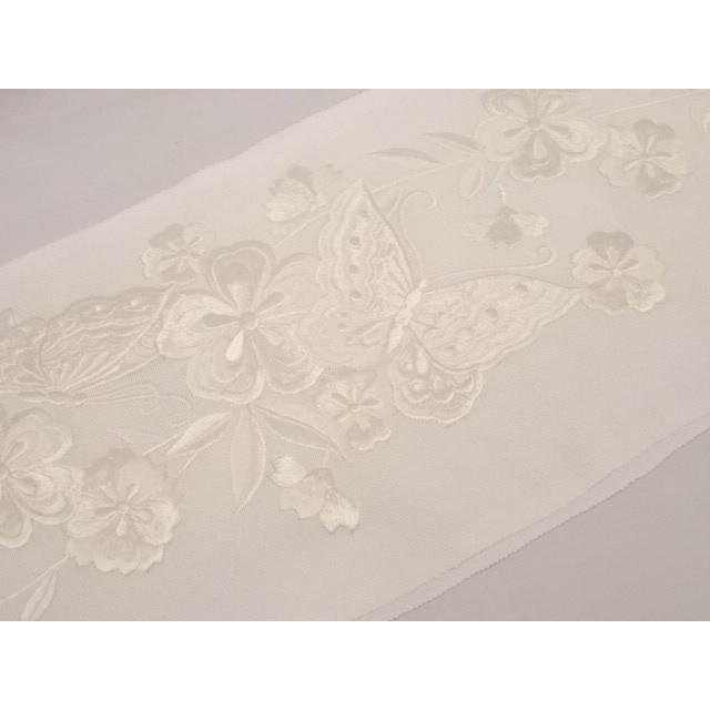 yurimama 様✨豪華な花々デザイン　高級刺繍半襟✨少々訳あり　日本製　新品 yurimama 様✨豪華な花々デザイン 高級刺繍半襟✨少々訳あり 日本製