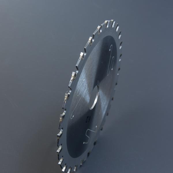 ゴールドタイガー 鉄・ステンレス用チップソー 125mm×26P 5枚 |  | 02