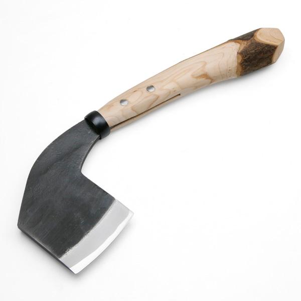 日野浦刃物工房 味方屋作 越後鍛冶鉈 両刃 千葉型 首曲り 桜柄 刃当て付き |  | 01