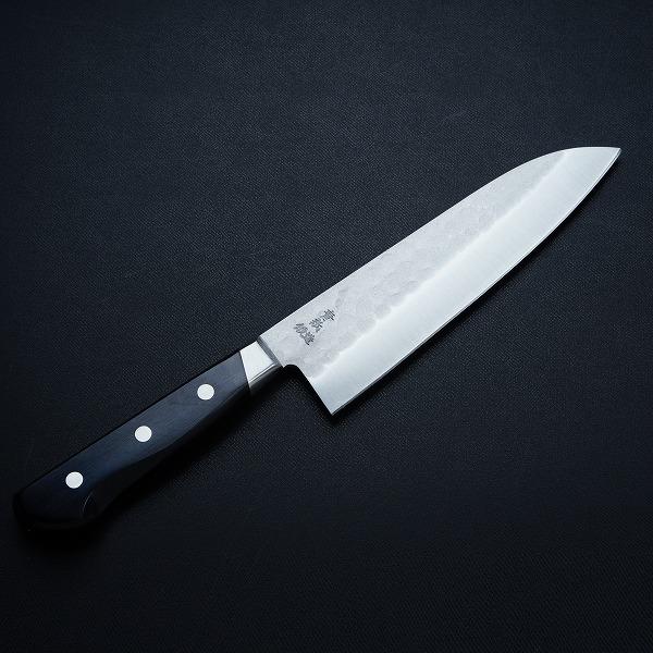 名入れ無料 風呂敷付 三徳包丁 両刃 180mm 青紙鋼 割込み ステンレス 梨地 槌目仕上げ 斜め口金付 黒合板 プレゼント 退職祝い 誕生日の画像