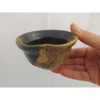 A-112 織部 ぐいのみ おちょこ  電気窯焼成 文部大臣奨励賞受賞作家 荒川明作 木箱付きの画像