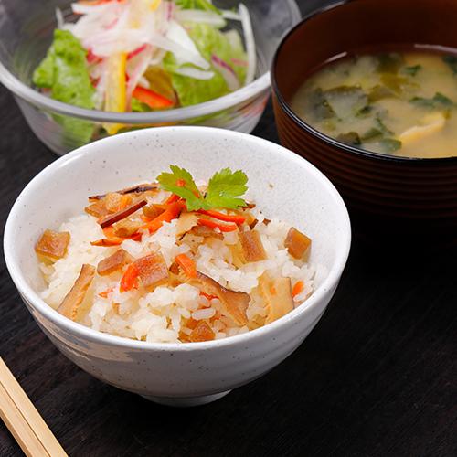 尾西の赤飯、五目ご飯52食