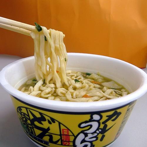 日清のどん兵衛 北海道限定 日清 北のどん兵衛 カレーうどん 1ケース