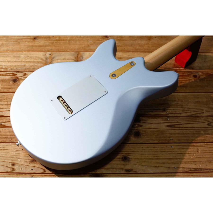 Eastman / Fullertone DC'62-IBM Ice Blue Metallic SSH トレモロ