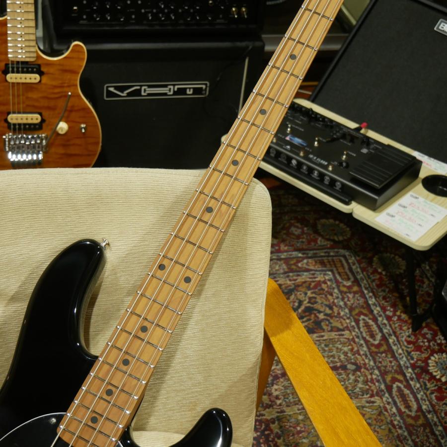 Music Man MUSIC MAN / Stingray 4 Special / Maple Fretboard / Black